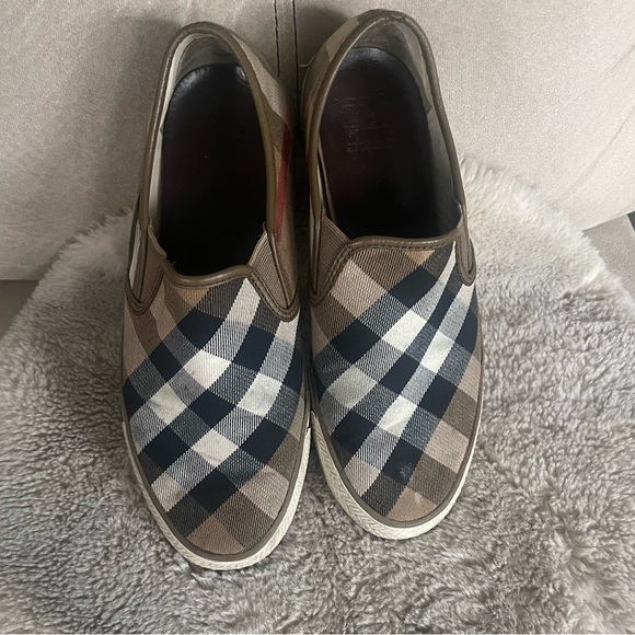 Burberry Slip On Loafers - Picture 2 of 13